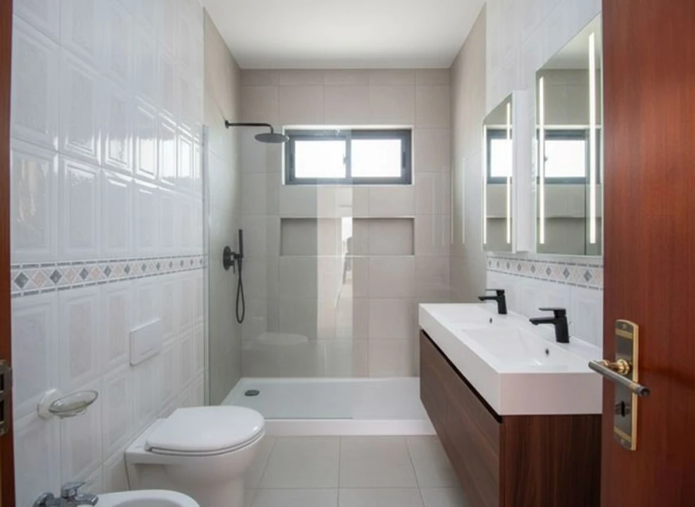 Moradia T3 para Venda em Pontinha e Famões Foto 15