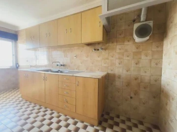 Moradia T3 para Venda em Pontinha e Famões