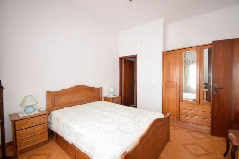 Moradia T3 para Venda em Pontinha e Famões Foto 10