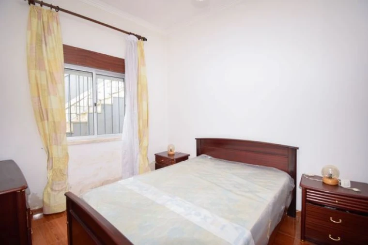 Moradia T3 para Venda em Pontinha e Famões Foto 11