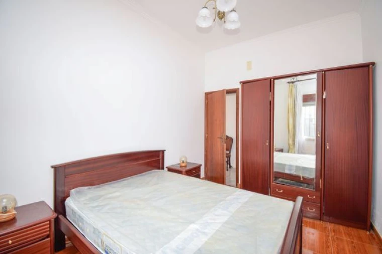 Moradia T3 para Venda em Pontinha e Famões Foto 12