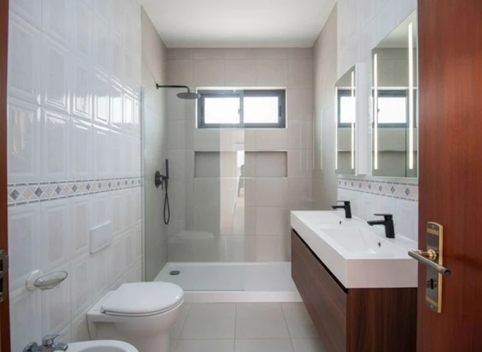 Moradia T3 para Venda em Pontinha e Famões Foto 15