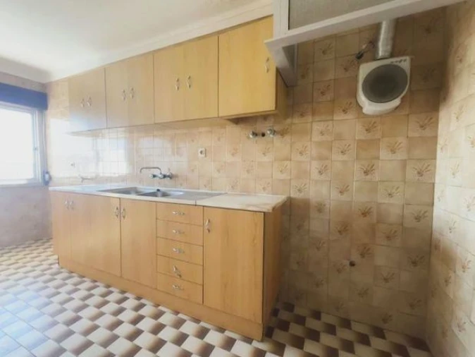 Moradia T3 para Venda em Pontinha e Famões Foto 18