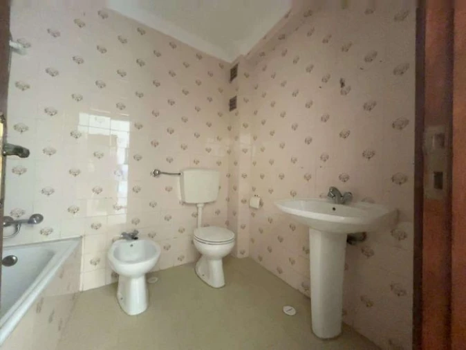 Moradia T3 para Venda em Pontinha e Famões Foto 19