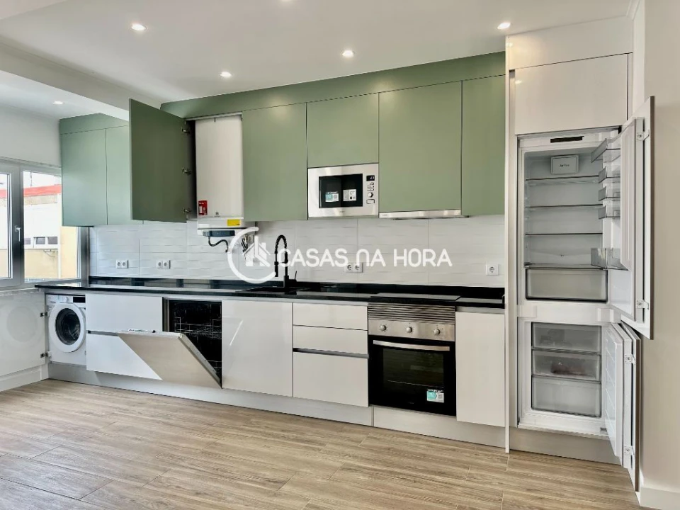 Apartamento T3 para Arrendamento em Almada, Cova da Piedade, Pragal e Cacilhas Foto 3