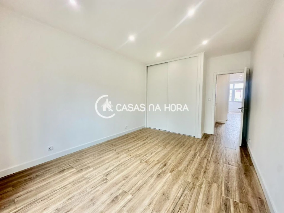 Apartamento T3 para Arrendamento em Almada, Cova da Piedade, Pragal e Cacilhas Foto 11