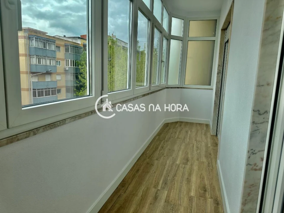 Apartamento T3 para Arrendamento em Almada, Cova da Piedade, Pragal e Cacilhas Foto 13