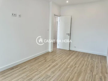 Apartamento T3 para Arrendamento em Almada, Cova da Piedade, Pragal e Cacilhas