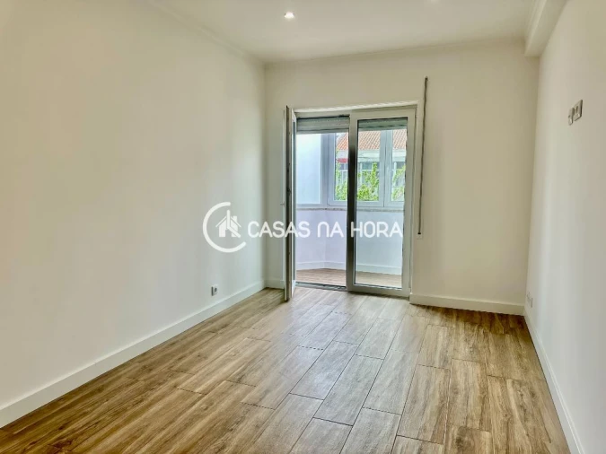 Apartamento T3 para Arrendamento em Almada, Cova da Piedade, Pragal e Cacilhas Foto 19