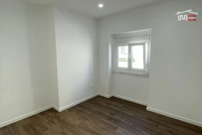 Apartamento T3 para Arrendamento em Seixal, Arrentela e Aldeia de Paio Pires