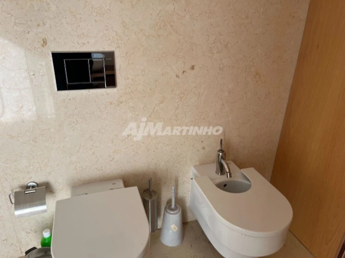 Apartamento T4 para Arrendamento em Santa Maria Maior e Monserrate e Meadela Foto 11