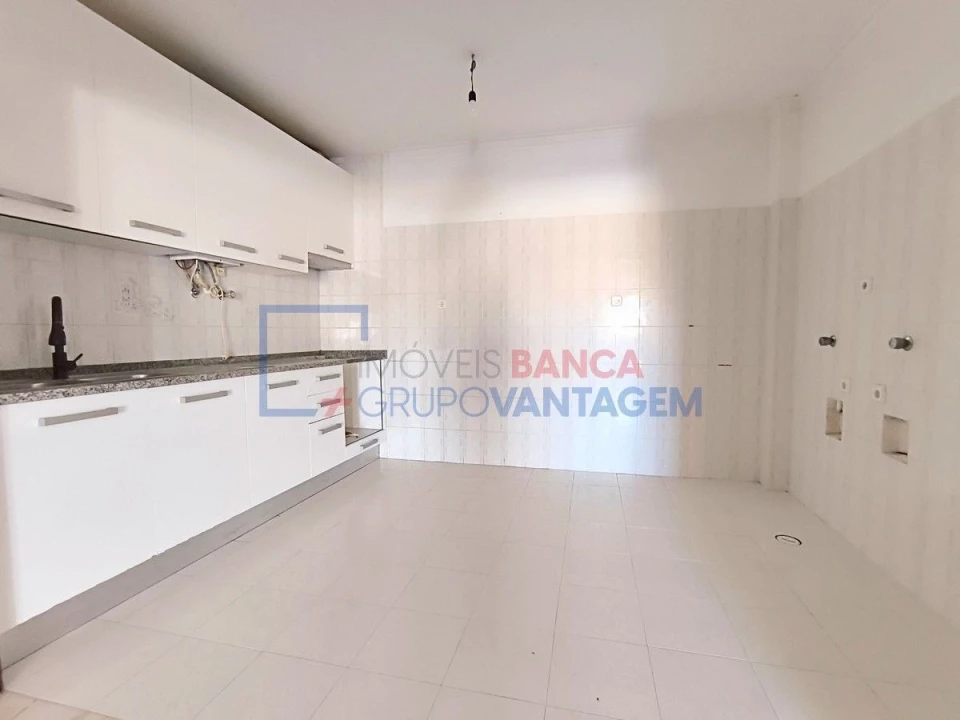 Apartamento T3 para Venda em Cacém e São Marcos Foto 7