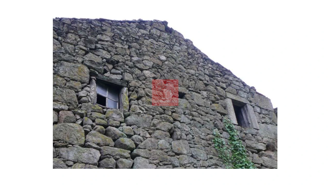 Moradia T2 para Venda em São João de Tarouca Foto 3