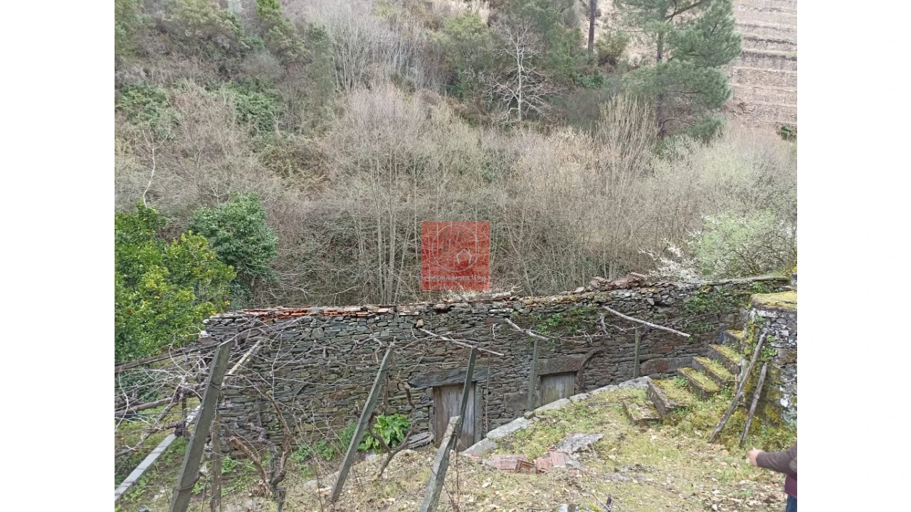 Terreno para Venda em Vila Marim Foto 18