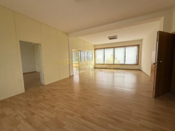 Loja para Arrendamento em Coronado (São Romão e São Mamede)