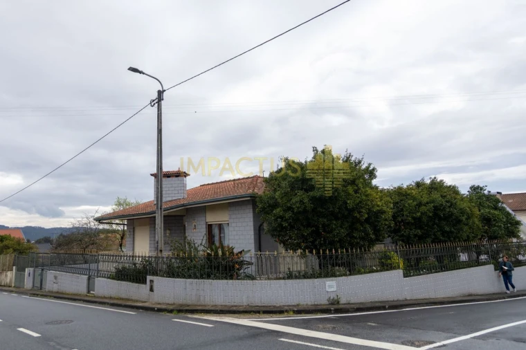 Moradia T3 para Venda em Coronado (São Romão e São Mamede) Foto 3