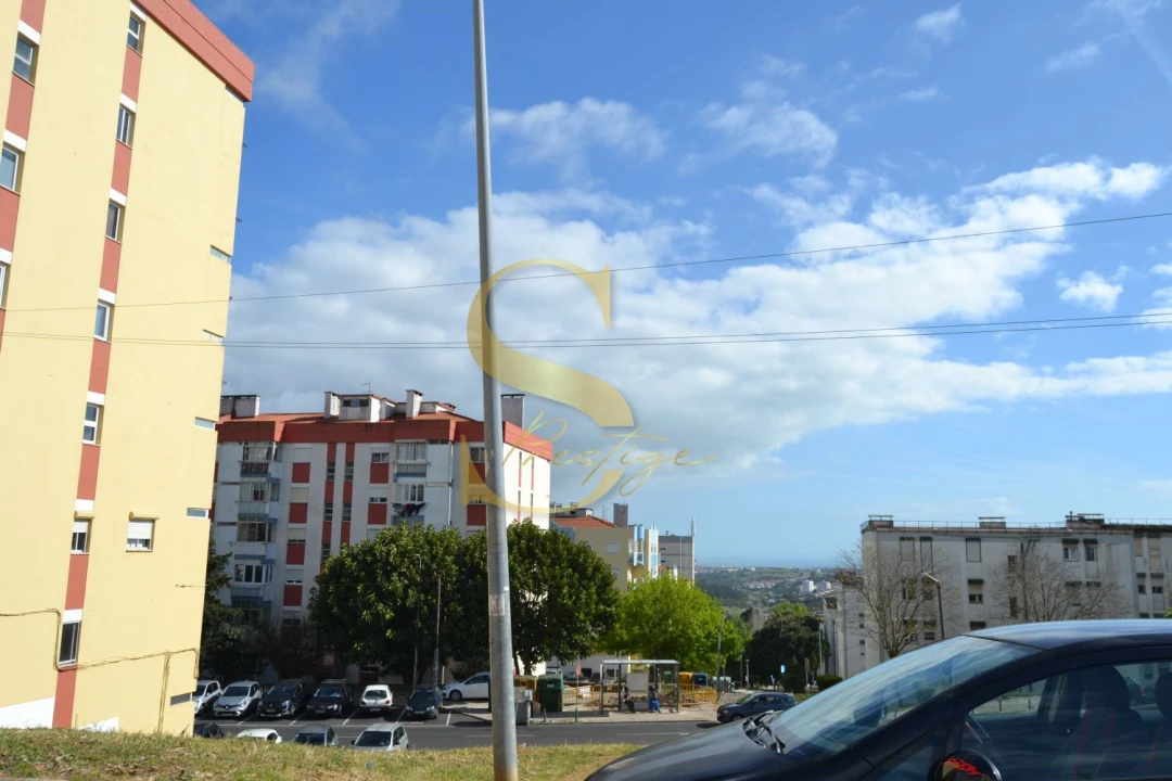 Apartamento T1 para Venda em Agualva e Mira-Sintra Foto 27