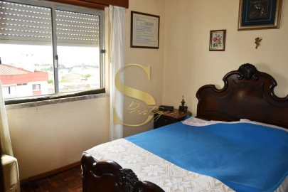 Apartamento T1 para Venda em Agualva e Mira-Sintra