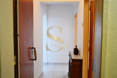 Apartamento T1 para Venda em Agualva e Mira-Sintra