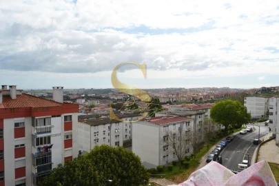 Apartamento T1 para Venda em Agualva e Mira-Sintra