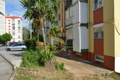 Apartamento T1 para Venda em Agualva e Mira-Sintra