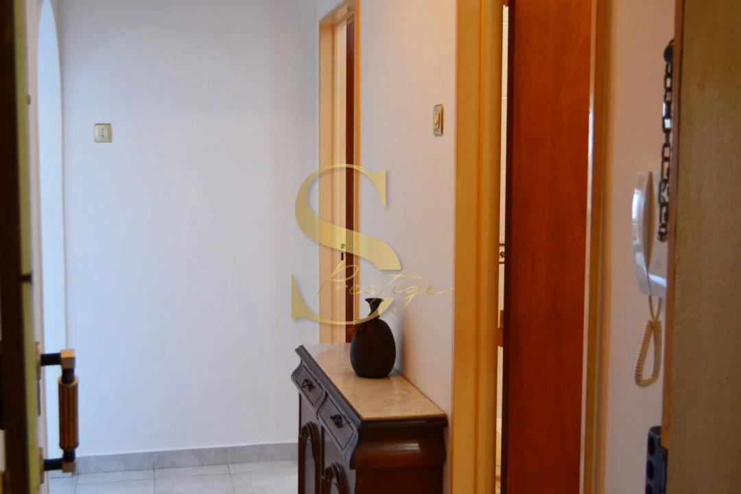 Apartamento T1 para Venda em Agualva e Mira-Sintra Foto 14