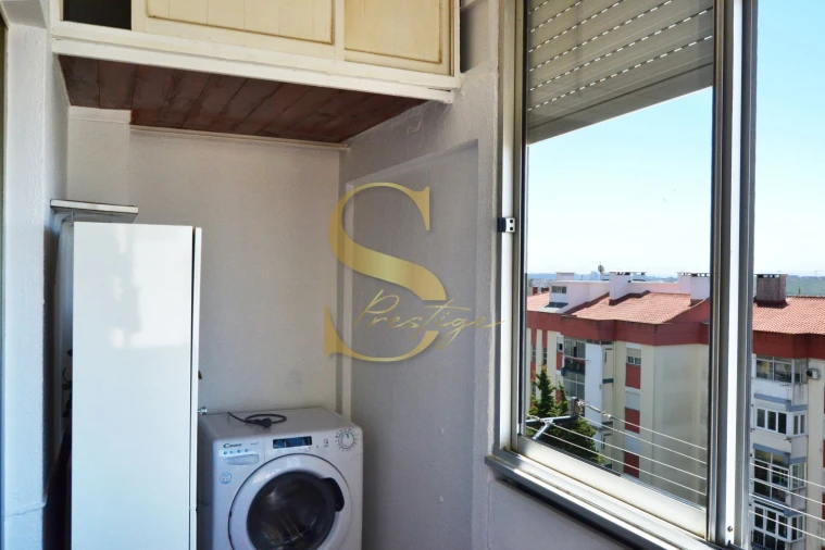 Apartamento T1 para Venda em Agualva e Mira-Sintra Foto 16