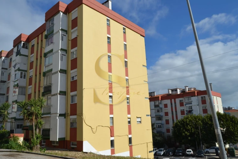 Apartamento T1 para Venda em Agualva e Mira-Sintra Foto 26