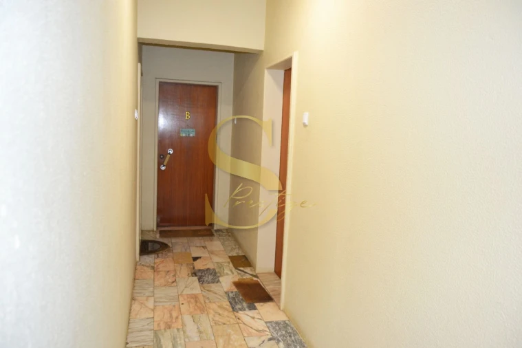 Apartamento T1 para Venda em Agualva e Mira-Sintra Foto 10