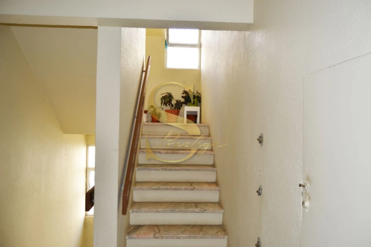 Apartamento T1 para Venda em Agualva e Mira-Sintra Foto 9