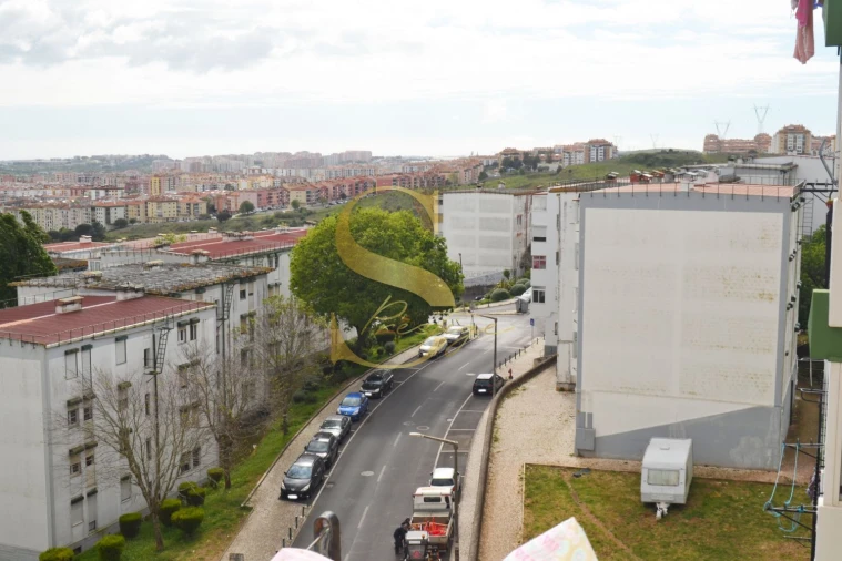 Apartamento T1 para Venda em Agualva e Mira-Sintra Foto 21