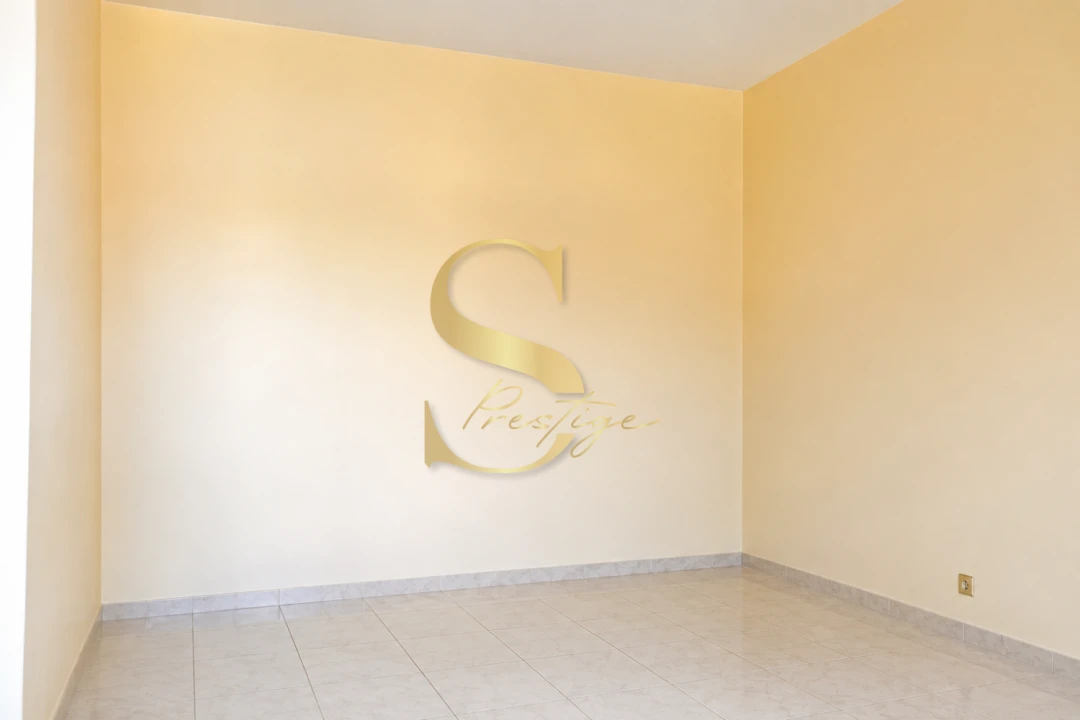 Apartamento T1 para Venda em Agualva e Mira-Sintra Foto 5