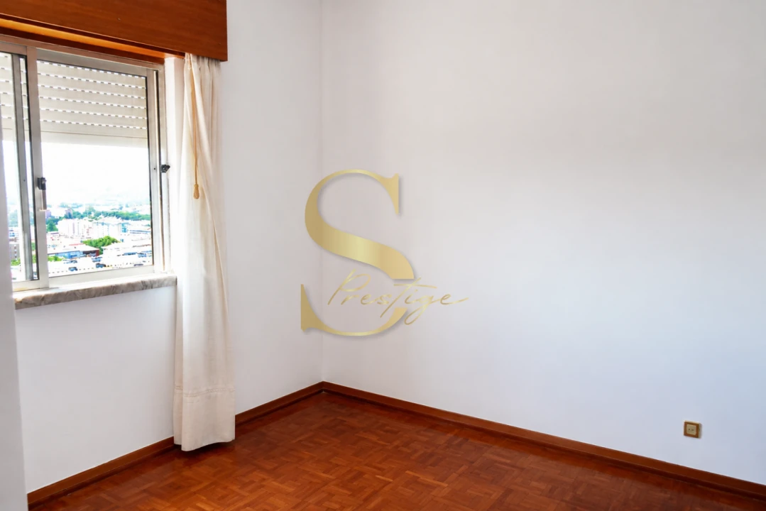 Apartamento T1 para Venda em Agualva e Mira-Sintra Foto 7