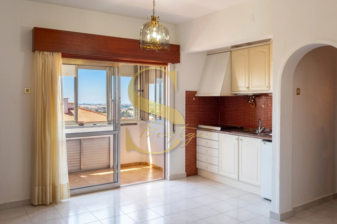 Apartamento T1 para Venda em Agualva e Mira-Sintra Foto 3