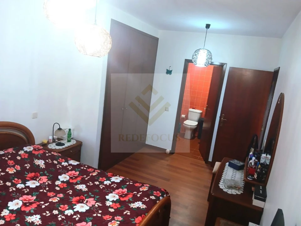 Apartamento T2 para Venda em Santa Maria de Lamas Foto 6