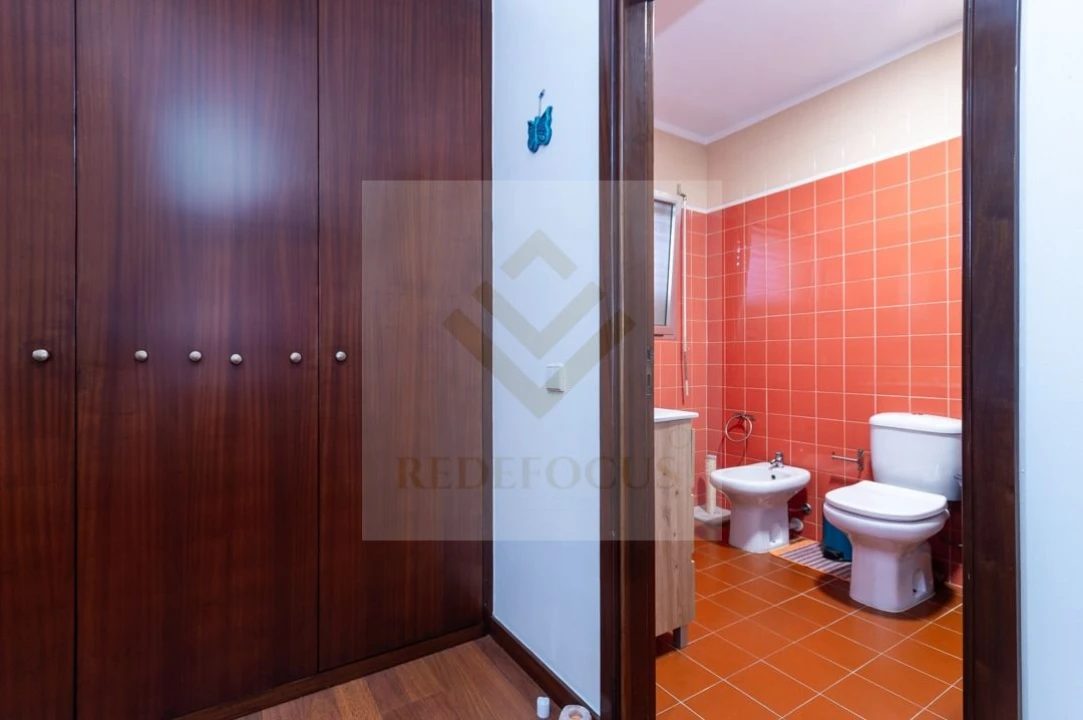 Apartamento T2 para Venda em Santa Maria de Lamas Foto 20
