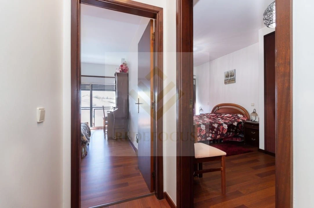 Apartamento T2 para Venda em Santa Maria de Lamas Foto 25