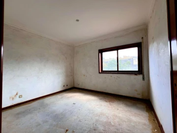 Moradia T3 para Venda em Santa Maria de Lamas