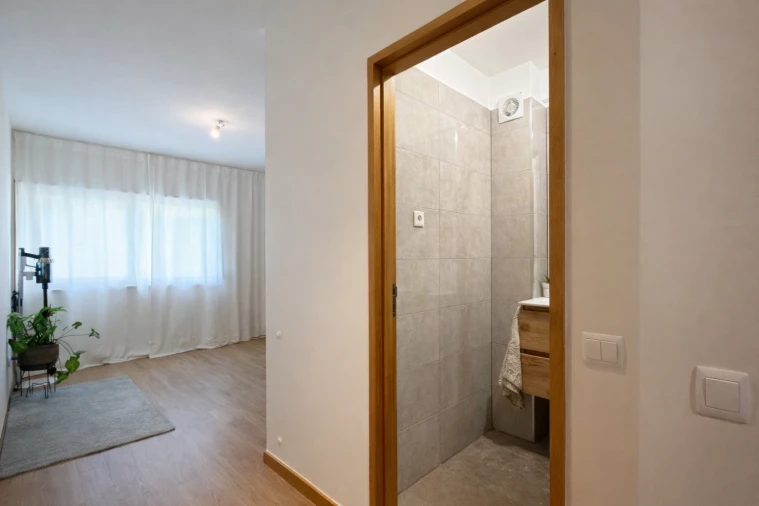 Apartamento T2 para Venda em Vilar de Andorinho Foto 24