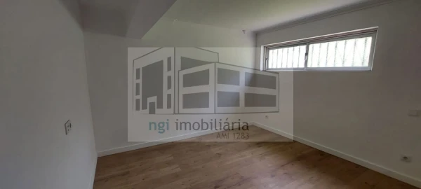 Loja para Arrendamento em Venteira