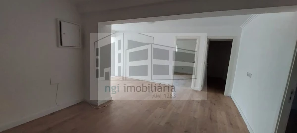 Loja para Arrendamento em Venteira