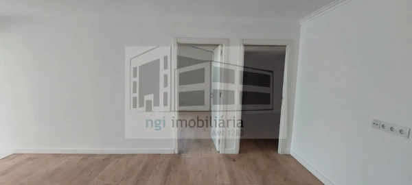 Loja para Arrendamento em Venteira