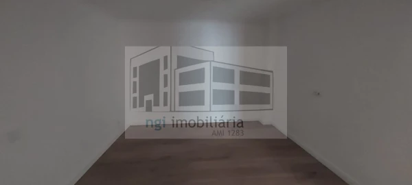 Loja para Arrendamento em Venteira