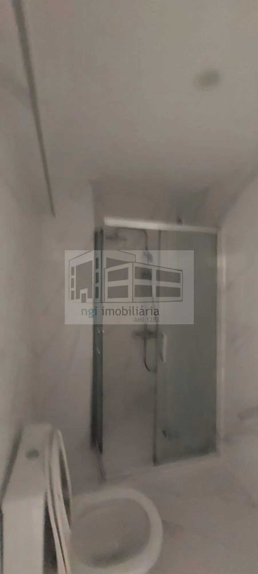 Loja para Arrendamento em Venteira Foto 8