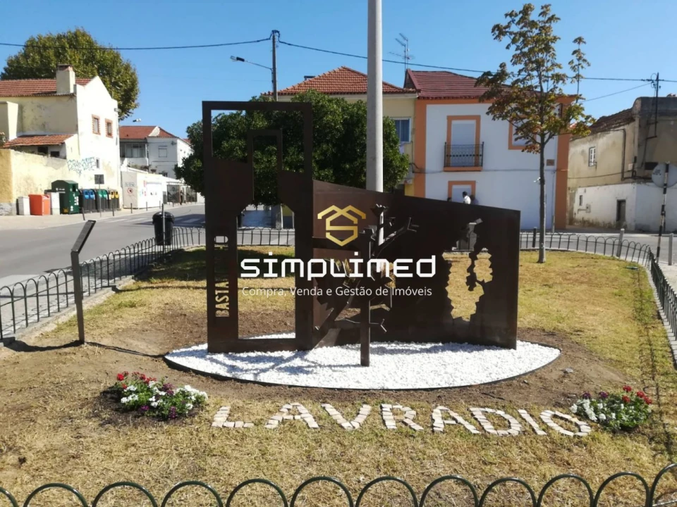 Apartamento T2 para Venda em Barreiro e Lavradio Foto 17