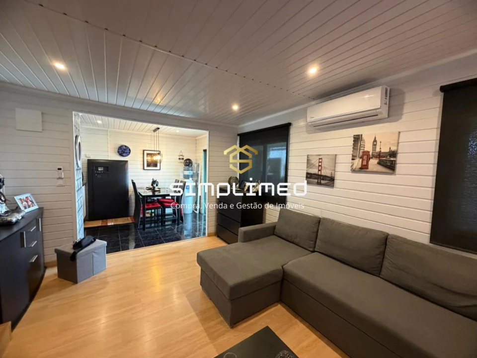 Moradia T2 para Venda em Amora Foto 8