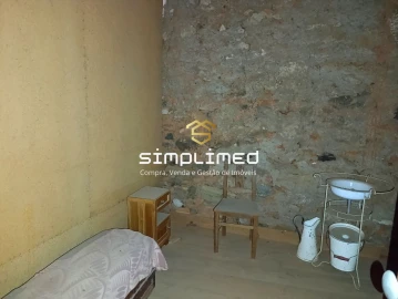 Moradia T4 para Venda em Três Povos