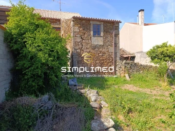 Moradia T4 para Venda em Três Povos