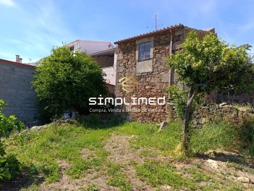 Moradia T4 para Venda em Três Povos