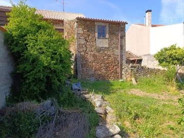 Moradia T4 para Venda em Três Povos